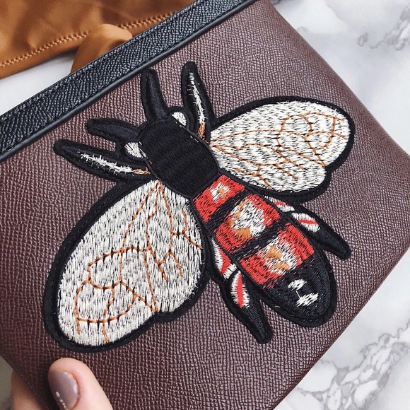 “Buzz Worthy” - Picture 3 of 6